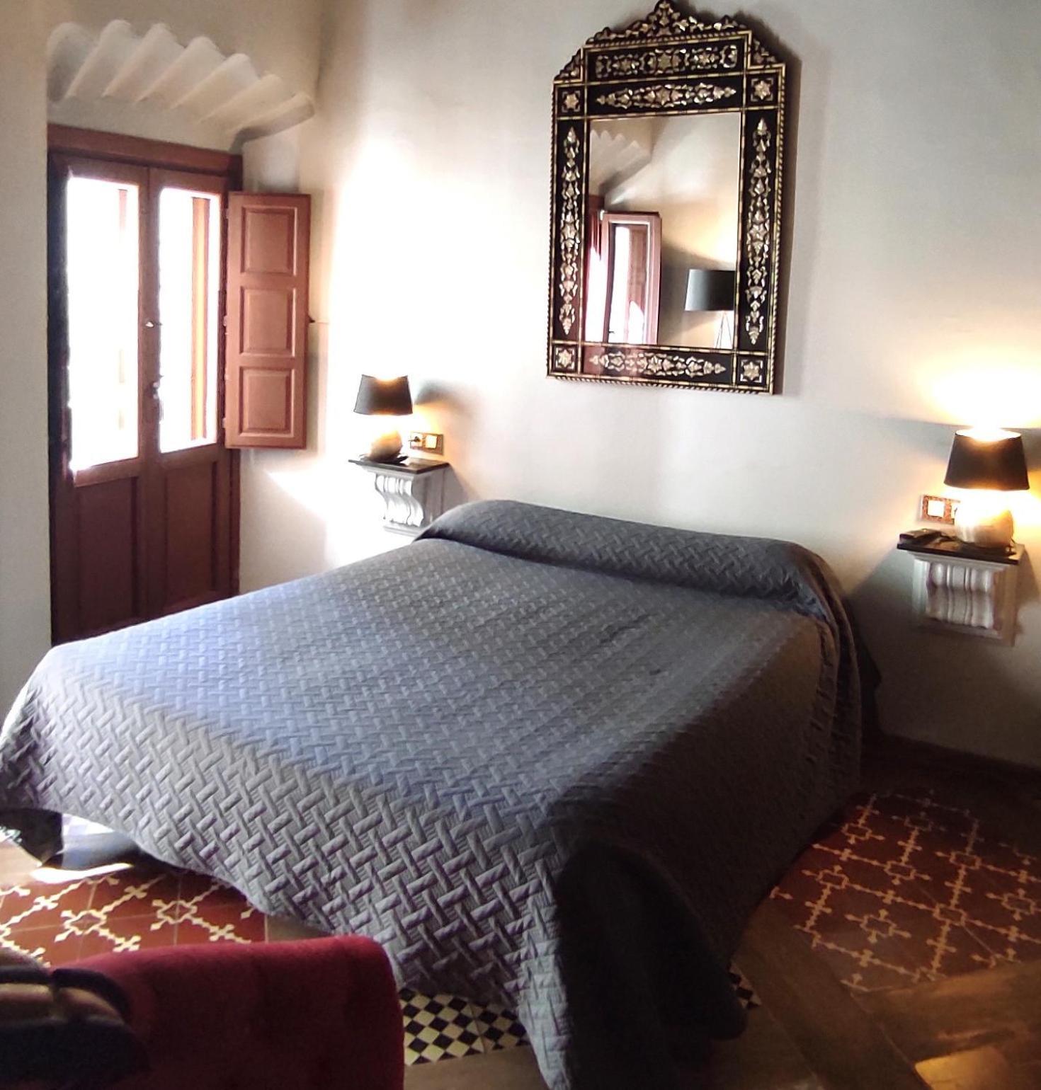 Hotel La Boheme กาเซเรส ภายนอก รูปภาพ