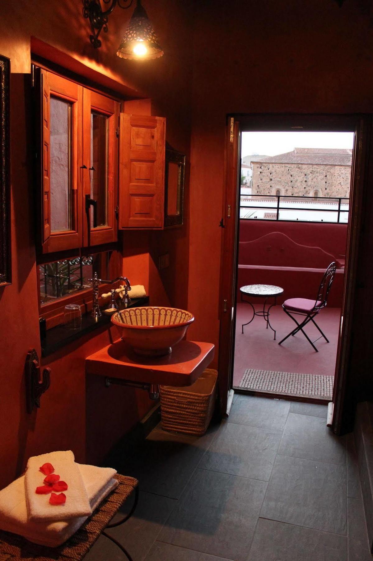 Hotel La Boheme กาเซเรส ภายนอก รูปภาพ